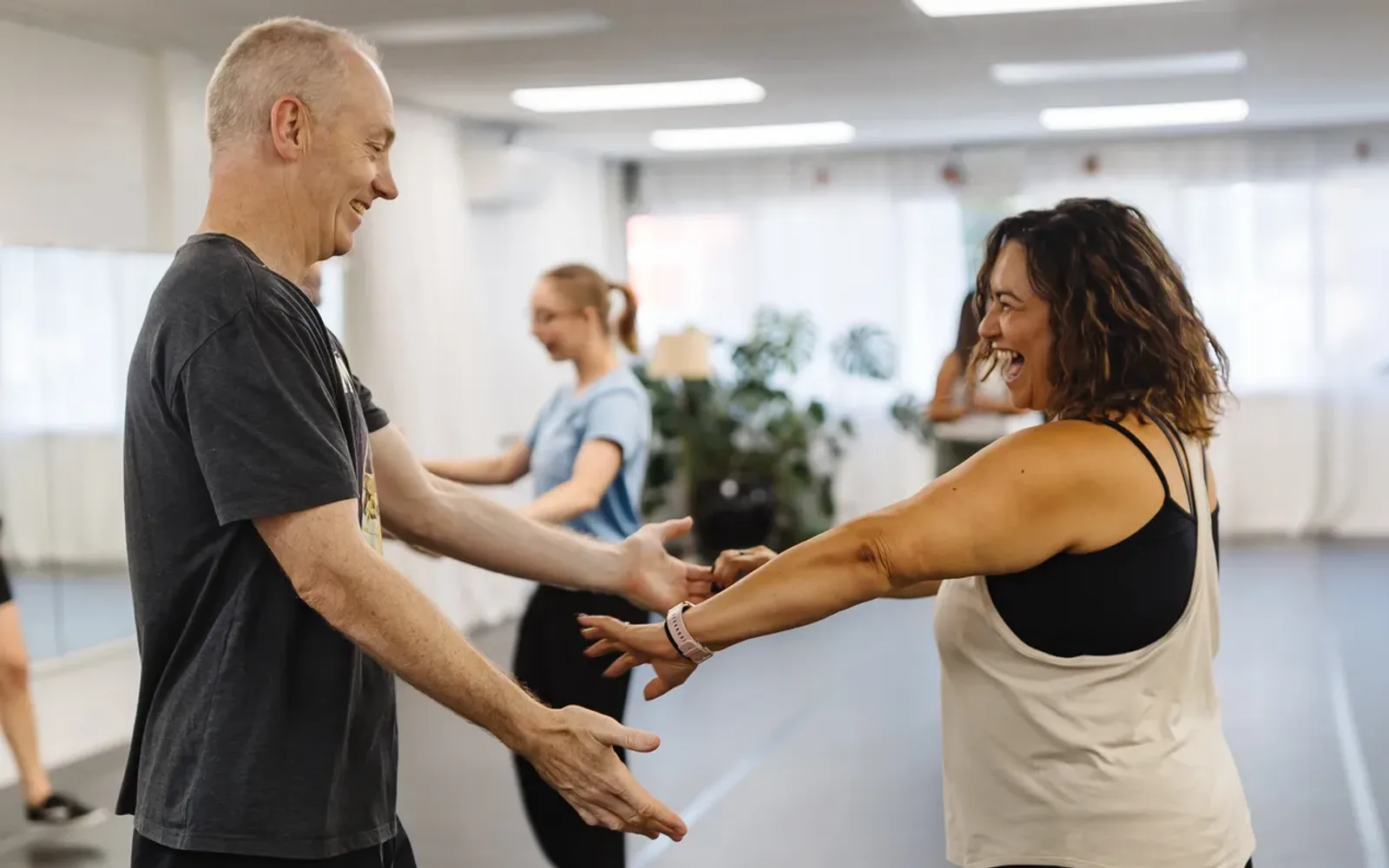 Salsa Improver. 8-week course.