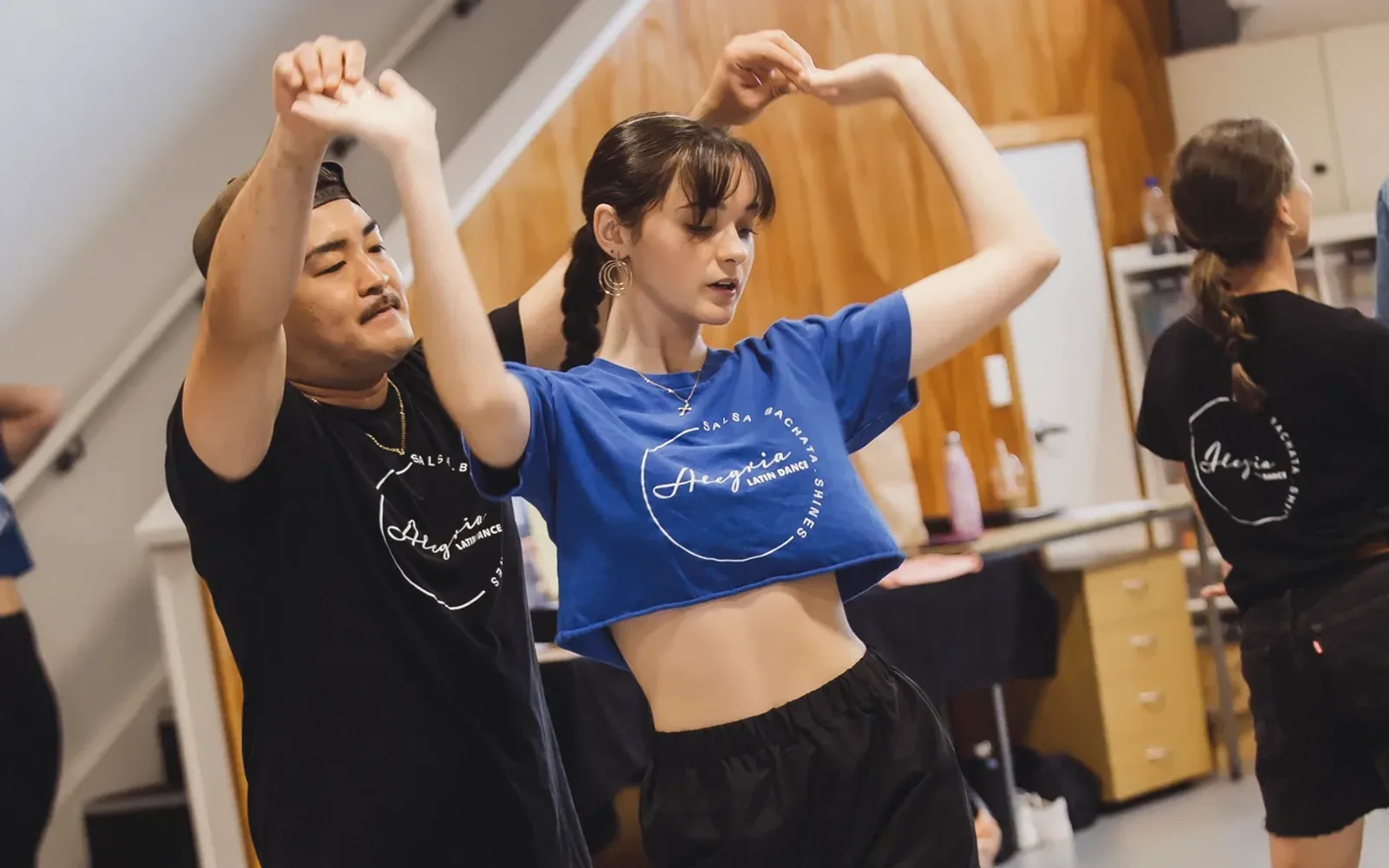 Salsa Intermediate. 8-week course.